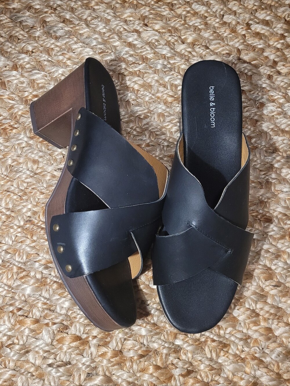 Belle & Bloom Black Leather Crisscross Studded Wooden Clog Sandals Mules 9 70s